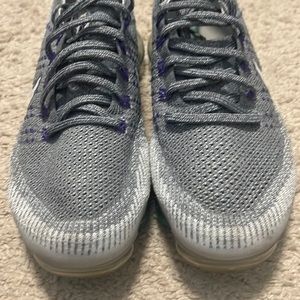 Women’s Nike Vapor Max size 10.